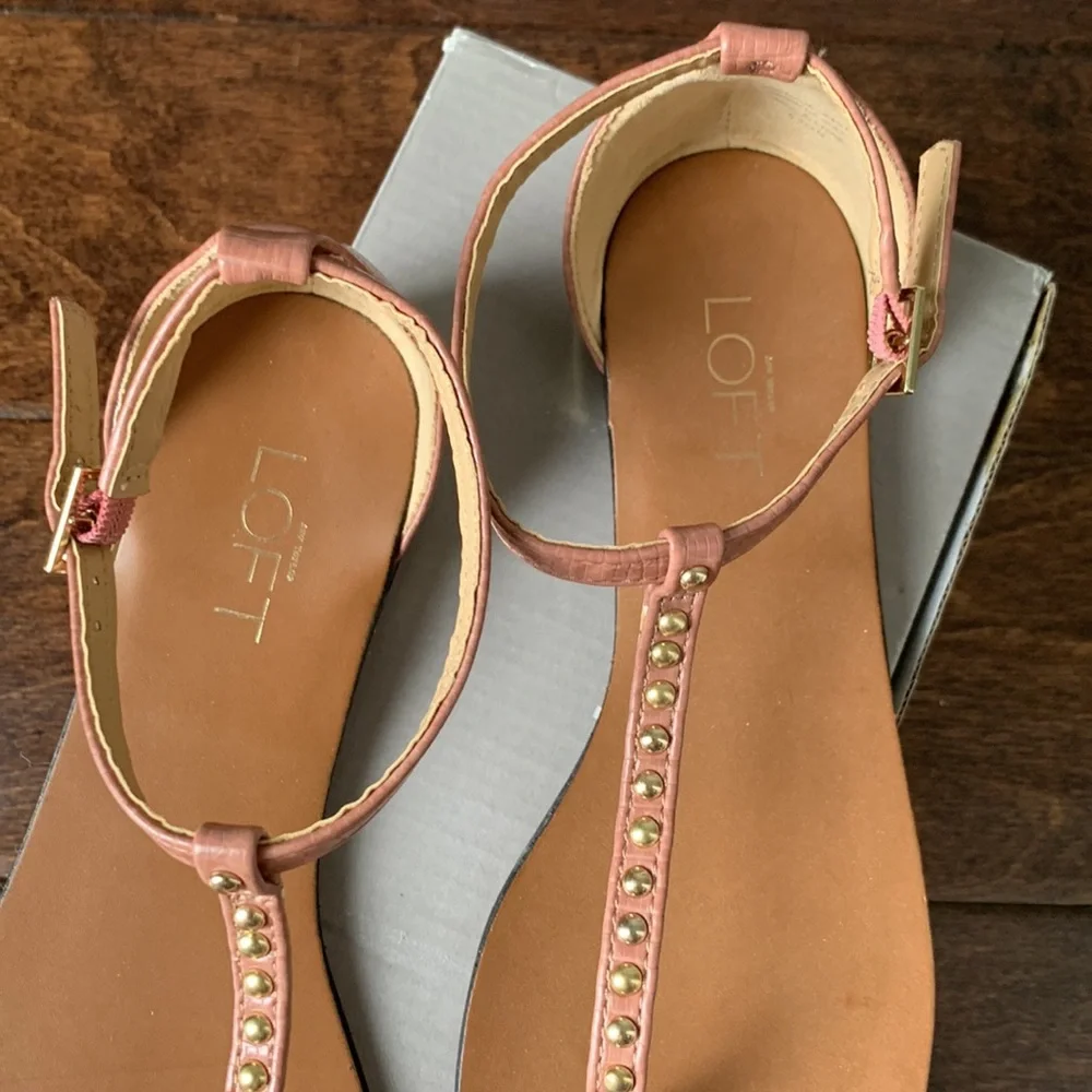 NIB LOFT Mauve Pink Studded T-strap Thong Sandals Size 6.5